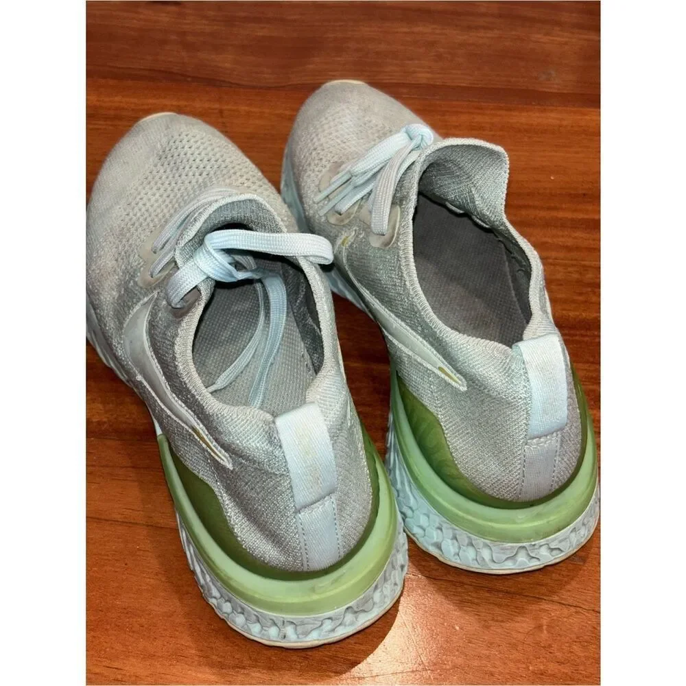Nike Women's White Knit Running Athletic Sneakers with Olive Heel Size 8